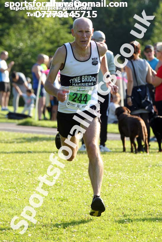Sunderland Veterans 5k, Sunderland 5k Road Race, Silksworth, Sunderland. Photo: David T. Hewitson/Sports for All Pics